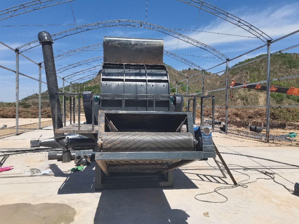 Lao customers purchased our wood shredders on-site.